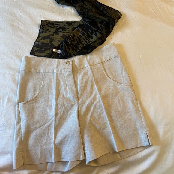 Shorts - Picture 3 of 3